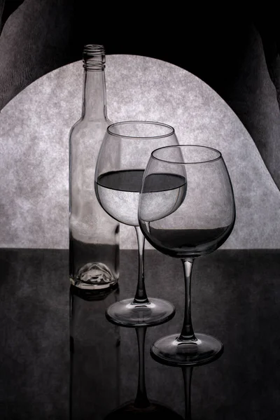 Still Life Glasses Bottle Gray Background — Stock Photo, Image