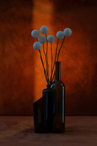 Natureza Morta Com Buquê Balões Objetos Vidro — Fotografia de Stock