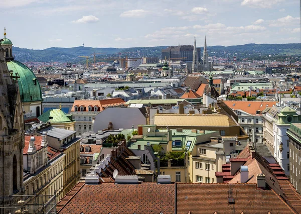 奥地利维也纳 2023年6月13日 从圣斯蒂芬大教堂的观景台观看维也纳 — 图库照片
