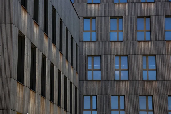 Gevel Van Een Modern Gebouw Met Meerdere Verdiepingen Het Wooncomplex — Stockfoto