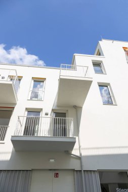 Viyana, Avusturya - 13 Haziran 2023: Viyana 'daki modern konut binası