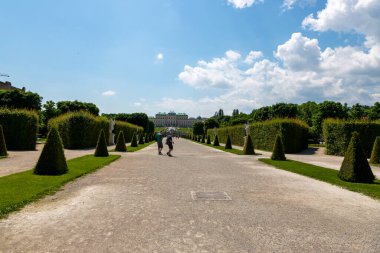 Viyana, Avusturya - 15 Haziran 2023: Viyana 'daki Belvedere Bahçeleri manzarası