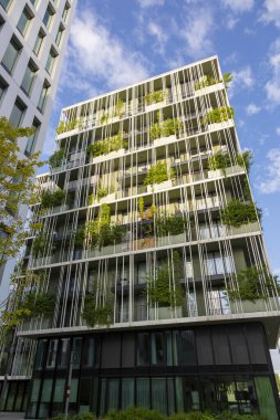 Viyana, Avusturya - 16 Haziran 2023: Viyana 'da Trabrennstrasse' deki evler