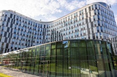 Viyana, Avusturya - 16 Haziran 2023: Viyana 'da Trabrennstrasse' deki evler
