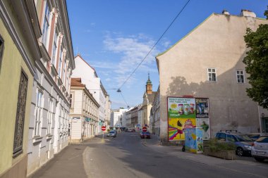 Viyana, Avusturya - 13 Haziran 2023: Viyana sokaklarından birinin manzarası