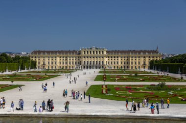 Viyana, Avusturya - 18 Haziran 2023 Yaz İmparatorluk Sarayı Schoenbrunn
