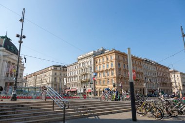 Viyana, Avusturya - 13 Haziran 2023: Viyana sokaklarından birinin manzarası