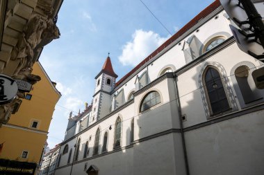 Viyana, Avusturya - 20 Haziran 2023: Viyana sokaklarından birinin manzarası