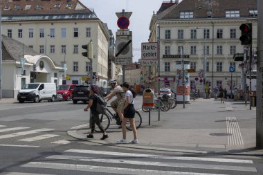 Viyana, Avusturya - 22 Haziran 2023: Viyana sokaklarından birinin manzarası