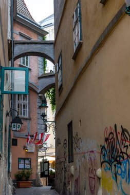 Viyana, Avusturya - 22 Haziran 2023: Viyana sokaklarından birinin manzarası