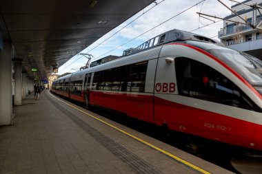 Viyana, Avusturya - 14 Şubat 2023: Viyana Handelskai Tren İstasyonu