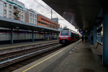 Viyana, Avusturya - 14 Şubat 2023: Viyana Handelskai Tren İstasyonu
