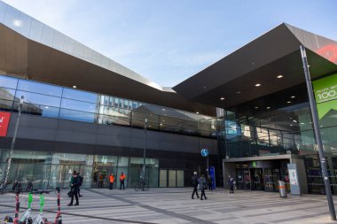 Viyana, Avusturya - 14 Şubat 2023: Viyana Merkez İstasyon Binası