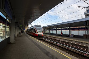 Viyana, Avusturya - 14 Şubat 2023: Viyana Handelskai Tren İstasyonu
