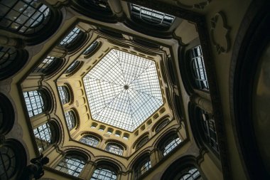 Viyana, Avusturya - 16 Haziran 2023: Binanın içeriden görünüşü