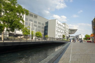 Viyana, Avusturya - 16 Haziran 2023: Viyana Ekonomi ve İş Üniversitesi Akademik Binası