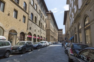 Floransa, İtalya - 21 Ağustos 2019: İtalya 'nın Floransa şehir merkezinde bir sokak manzarası