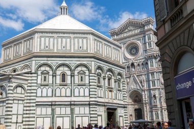 Floransa, İtalya - 21 Ağustos 2019: İtalya 'daki Floransa' da Aziz Mary Katedrali 'nin bir parçası