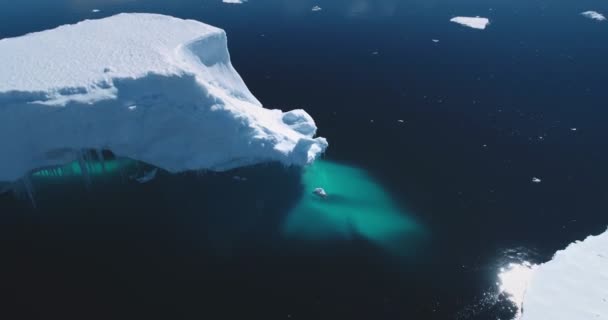 Schmelzender Gletscher Der Antarktis Drohnenpanorama Aus Der Luft Riesige Eisberge — Stockvideo