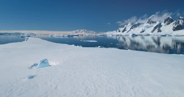 Paisaje Invernal Polar Península Antártica Vuela Sobre Desierto Virgen Antártida — Vídeo de stock