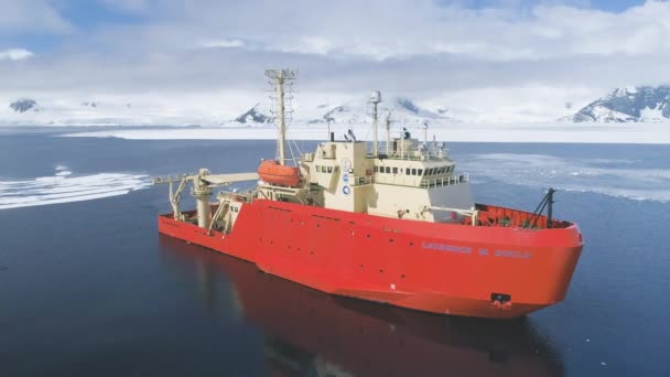 West Antarctica Nov 2017 Röd Isbrytare Antarktiska Oceanvatten Flygvy Fartyg — Stockvideo