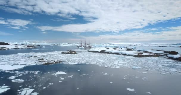 Podróż Antarktydę Wyprawa Drewnianym Jachcie Zwiedzanie Bieguna Południowego Poznaj Arktyczną — Wideo stockowe