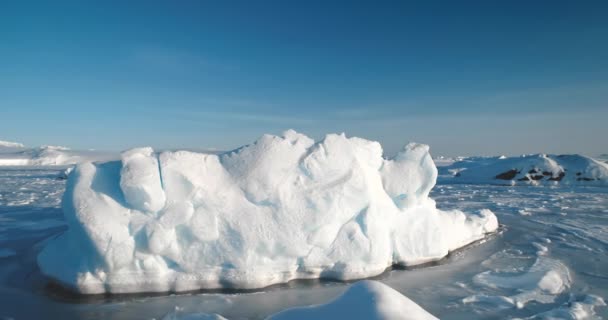 Massive Block Ice Frozen Ocean Surface Arctic Environment Preserve Ice — Stock Video