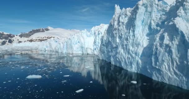 Massive Glacier Melting Sunny Blue Sky Antarctica Mur Glace Floe — Video