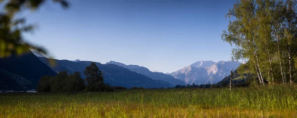 ツェル カプラン地域 オーストリアアルプス サルクブルガーランドのキツシュタインホルンとツェル ゼーのパノラマ — ストック写真