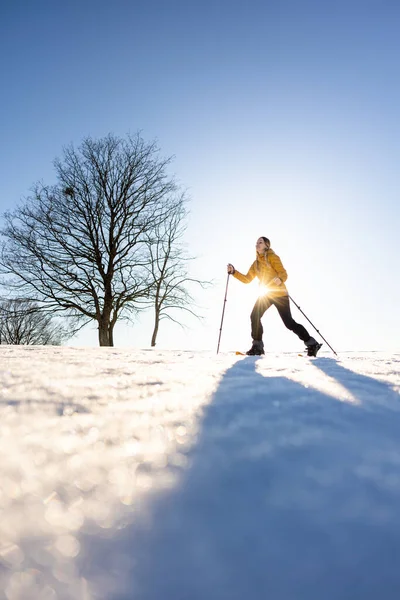 Hótalpak Télen Mély Hóban Sétálok Hóban Túrázás Hegyekben Télen — Stock Fotó