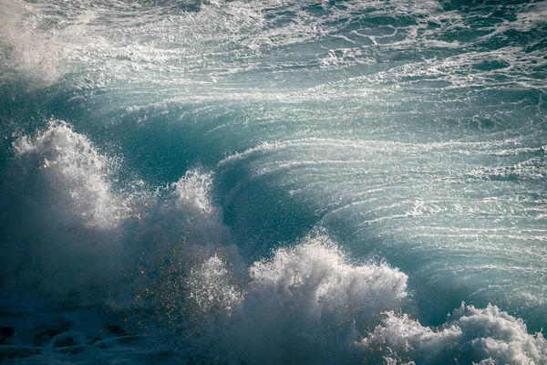 Krachende Wellen Auf Felsen Landschaft Naturblick Und Schöne Tropische See — Stockfoto