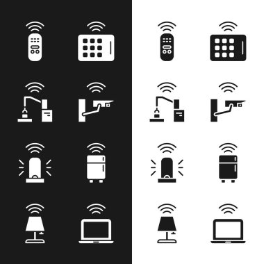 Akıllı güvenlik kamerası robot kol fabrikası uzaktan kumandalı kablosuz tablet siren buzdolabı dizüstü bilgisayarı ve lamba ikonu ayarla. Vektör.