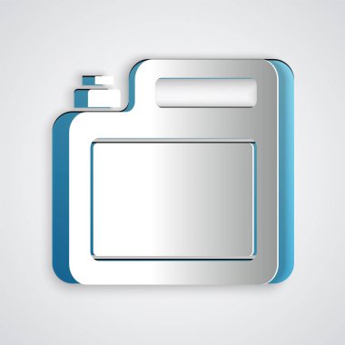 Gri arka planda izole edilmiş motor makine yağı ikonu için kağıt kesiği kutusu. Benzin bidonu. Yağ değiştirme ve onarım servisi. Motor yağı işareti. Kağıt sanatı tarzı. Vektör.