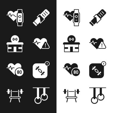 Kalp atış hızı, spor salonu, kalbi olan akıllı saat, Protein spor barı, Fitness uygulaması, jimnastik yüzükleri ve Bench halteri ikonu. Vektör