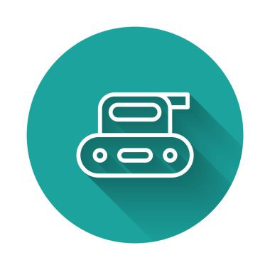 Beyaz çizgi elektrikli planör aracı simgesi uzun gölge arkaplan izole. Yeşil daire düğmesi. Vektör.