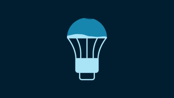 白色Led灯泡图标隔离在蓝色背景 经济型Led照明灯泡 节能灯 4K视频运动图形动画 — 图库视频影像