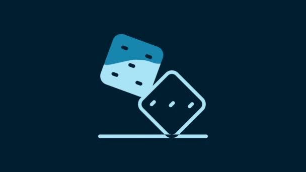白いゲームサイコロアイコンは青の背景に隔離されています カジノのギャンブル 4Kビデオモーショングラフィックアニメーション — ストック動画