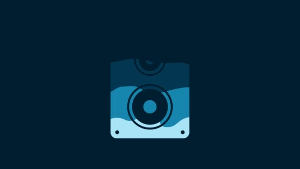白のステレオスピーカーアイコンは青の背景に隔離されています サウンドシステムのスピーカー 音楽アイコン 音楽コラムスピーカーベース機器 4Kビデオモーショングラフィックアニメーション — ストック動画
