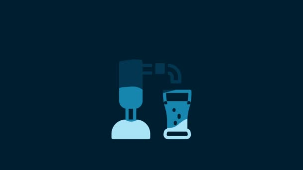 白色啤酒水龙头与玻璃图标隔离在蓝色背景 4K视频运动图形动画 — 图库视频影像