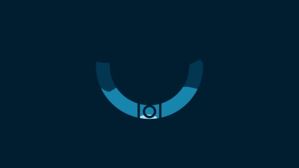 Біла Сажа Ізольована Синьому Фоні Пересмажена Ковбаса Ароматичний Знак Відеографічна — стокове відео