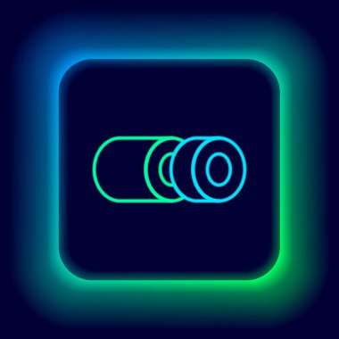 Parlayan neon hattı Sushi simgesi siyah arkaplanda izole edildi. Geleneksel Japon yemekleri. Renkli taslak konsepti. Vektör.