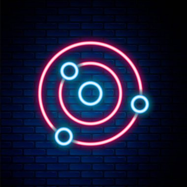 Parlayan neon hattı güneş sistemi simgesi tuğla duvar arka planında izole edildi. Gezegenler yıldızın etrafında dönerler. Renkli taslak konsepti. Vektör