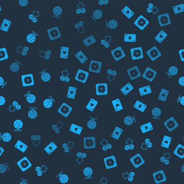 Oyun zarlarını ayarla, kalpli iskambil oyna, kumarhane kumar makinası ve piyangoyu kusursuz bir şablonla kur. Vektör