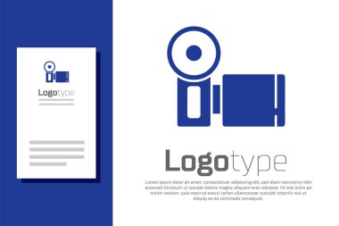 Mavi Sinema kamera simgesi beyaz arkaplanda izole edildi. Video kamera. Film tabelası. Film projektörü. Logo tasarım şablonu elemanı. Vektör.