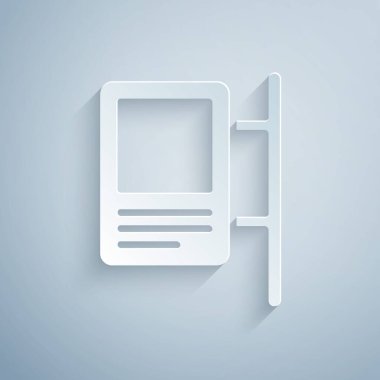 Kağıt kesiği trafik levhası. Gri arkaplanda sinyal simgesi izole edildi. İşaretçi sembolü. İzole sokak bilgi levhası. Yön tabelası. Kağıt sanatı tarzı. Vektör