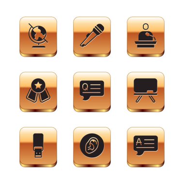 Dünya küresi, USB flaş bellek, ses sinyali, Sorulu Konuşma baloncukları, Madalya Yıldızı, Ders Veren, Cevap ve Mikrofon simgesi. Vektör