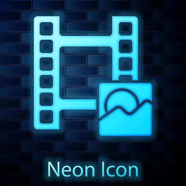 Zářící Neon Zahrajte Video Ikonu Izolovanou Pozadí Cihlové Stěny Filmový — Stockový vektor