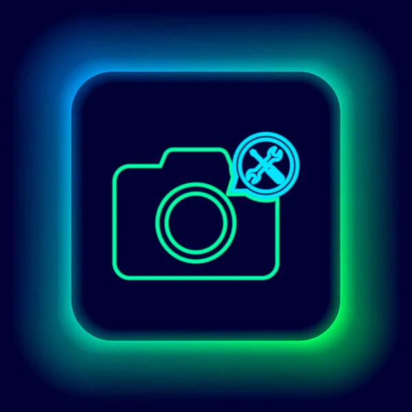 Leuchtende Neon Line Fotokamera Mit Schraubenzieher Und Schraubenschlüssel Symbol Isoliert — Stockvektor