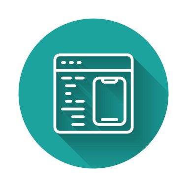 Beyaz çizgi Yazılım, web geliştirici programlama kod simgesi uzun gölge arkaplanı ile izole edilmiş. Program kodunun rastgele bilgisayar betiği parçalarını Javascript et. Yeşil daire düğmesi. Vektör