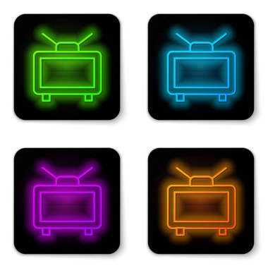 TV ikonunda parlayan neon hattı futbol maçı beyaz arka planda izole edildi. Futbol online konsepti. Siyah kare düğme. Vektör